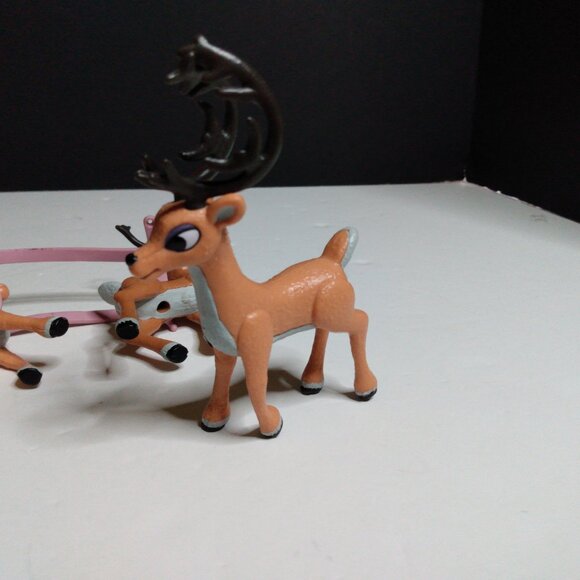 Rudolph The Red Nosed Reindeer Santa's Sleigh & Reindeer Team Figurine Set - Picture 15 of 16